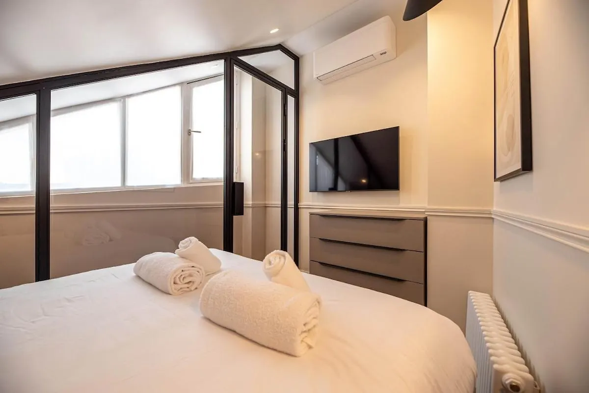 Enjoy Parisian Life In An Elegant Flat - Le Marais Lägenhet Frankrike