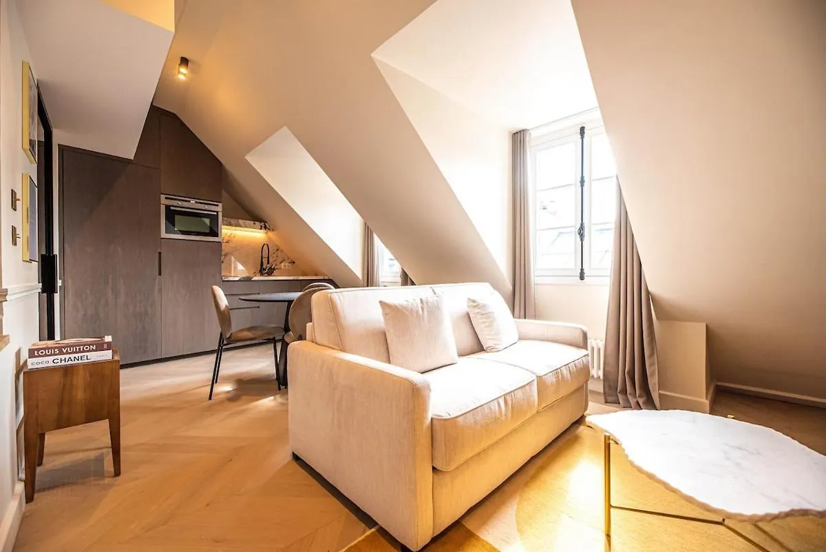 Enjoy Parisian Life In An Elegant Flat - Le Marais Lägenhet