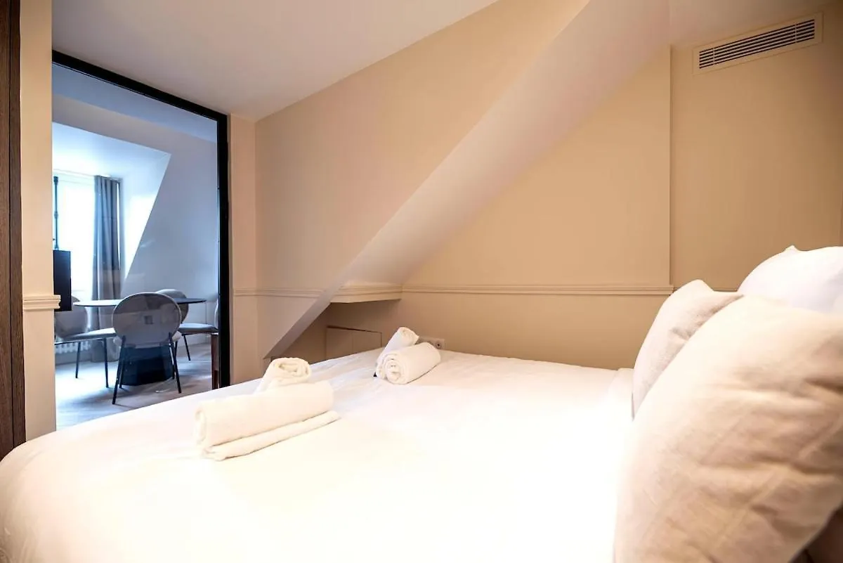 Enjoy Parisian Life In An Elegant Flat - Le Marais Apartment