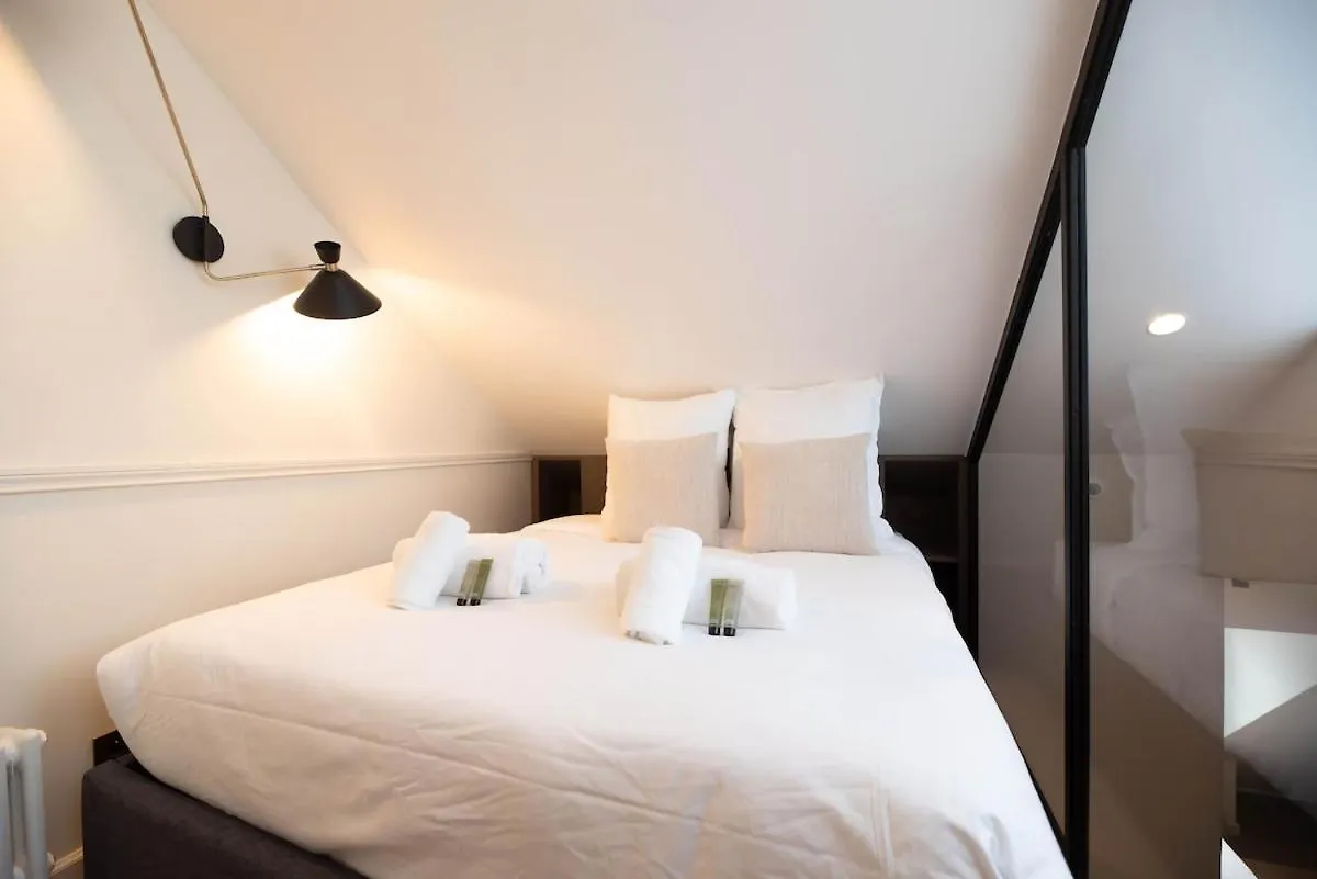 Enjoy Parisian Life In An Elegant Flat - Le Marais Apartment