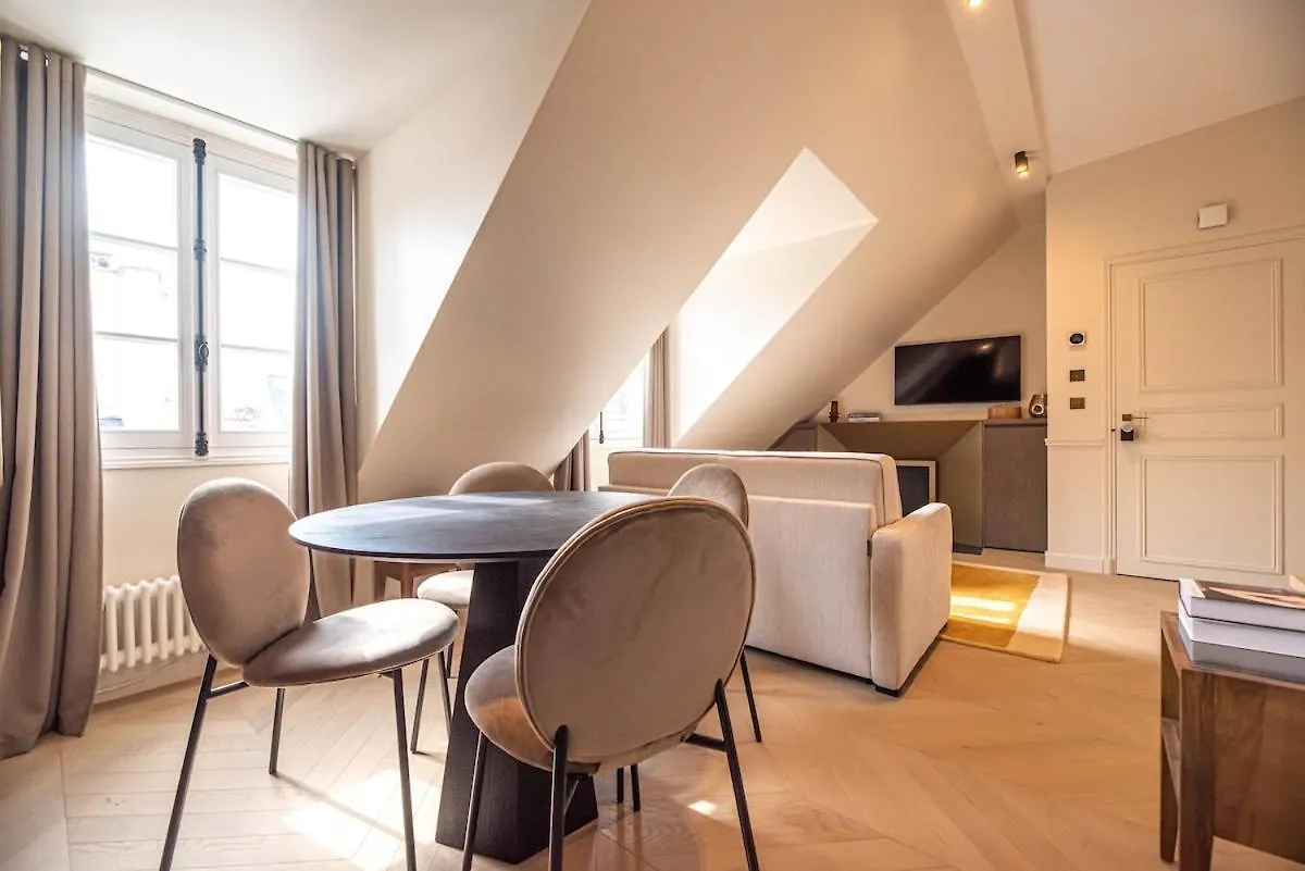 Enjoy Parisian Life In An Elegant Flat - Le Marais Apartment 0*, Paris France