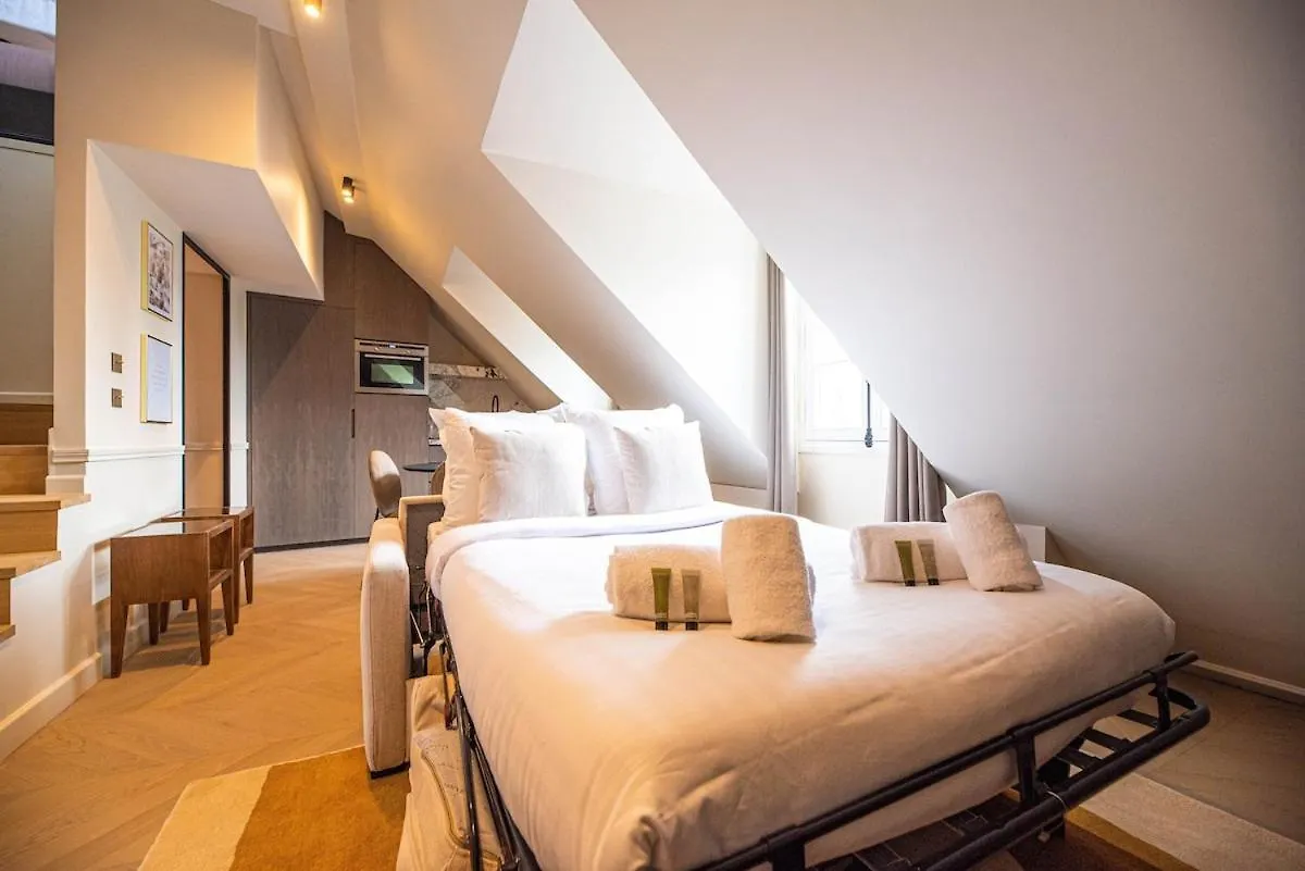 Enjoy Parisian Life In An Elegant Flat - Le Marais Apartment France