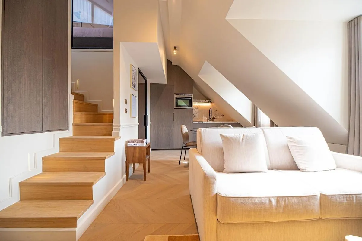 Enjoy Parisian Life In An Elegant Flat - Le Marais Apartment Paris