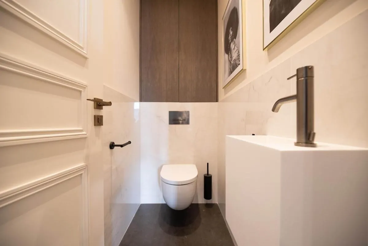Enjoy Parisian Life In An Elegant Flat - Le Marais Apartment Paris